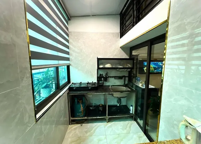 Balcony House